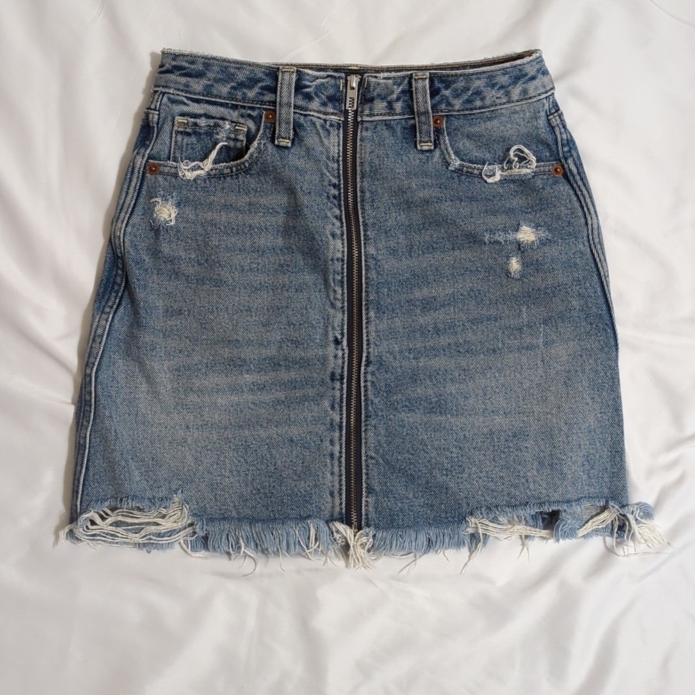 A&F Zoe Natural Rise Vintage A-Line Denim Skirt, Color Blue Size 00